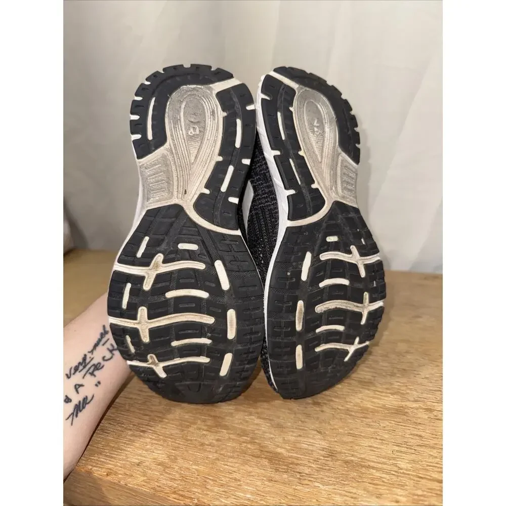 Brooks Revel Running Shoes Womens 6.5 Black White Athletic Gym Walking Sneakers